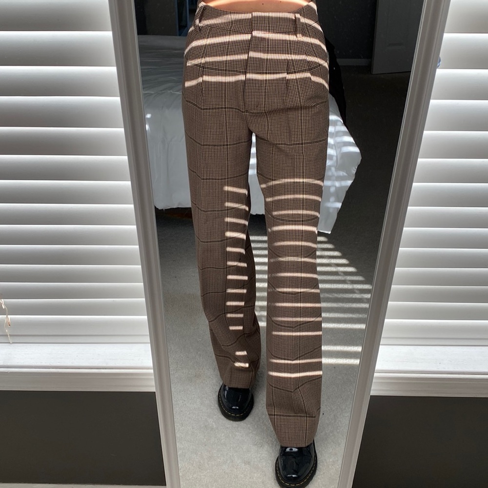 Aritzia Effortless Pant